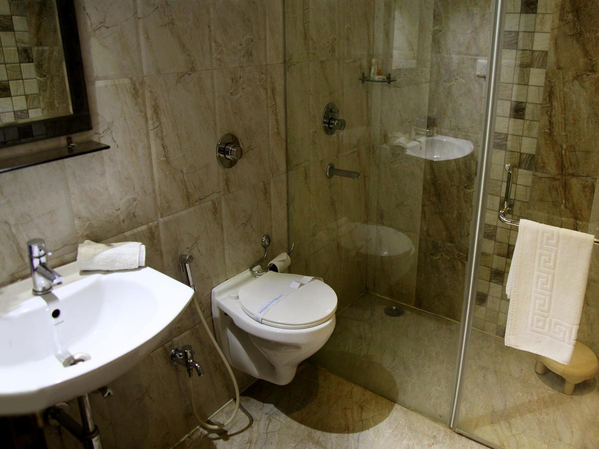 Oyo 905 Galaxy View Hotel Prayagraj Extérieur photo