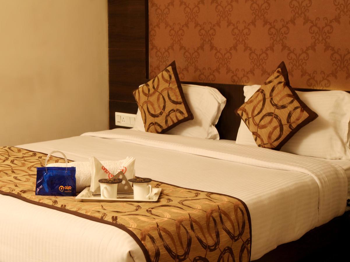 Oyo 905 Galaxy View Hotel Prayagraj Extérieur photo