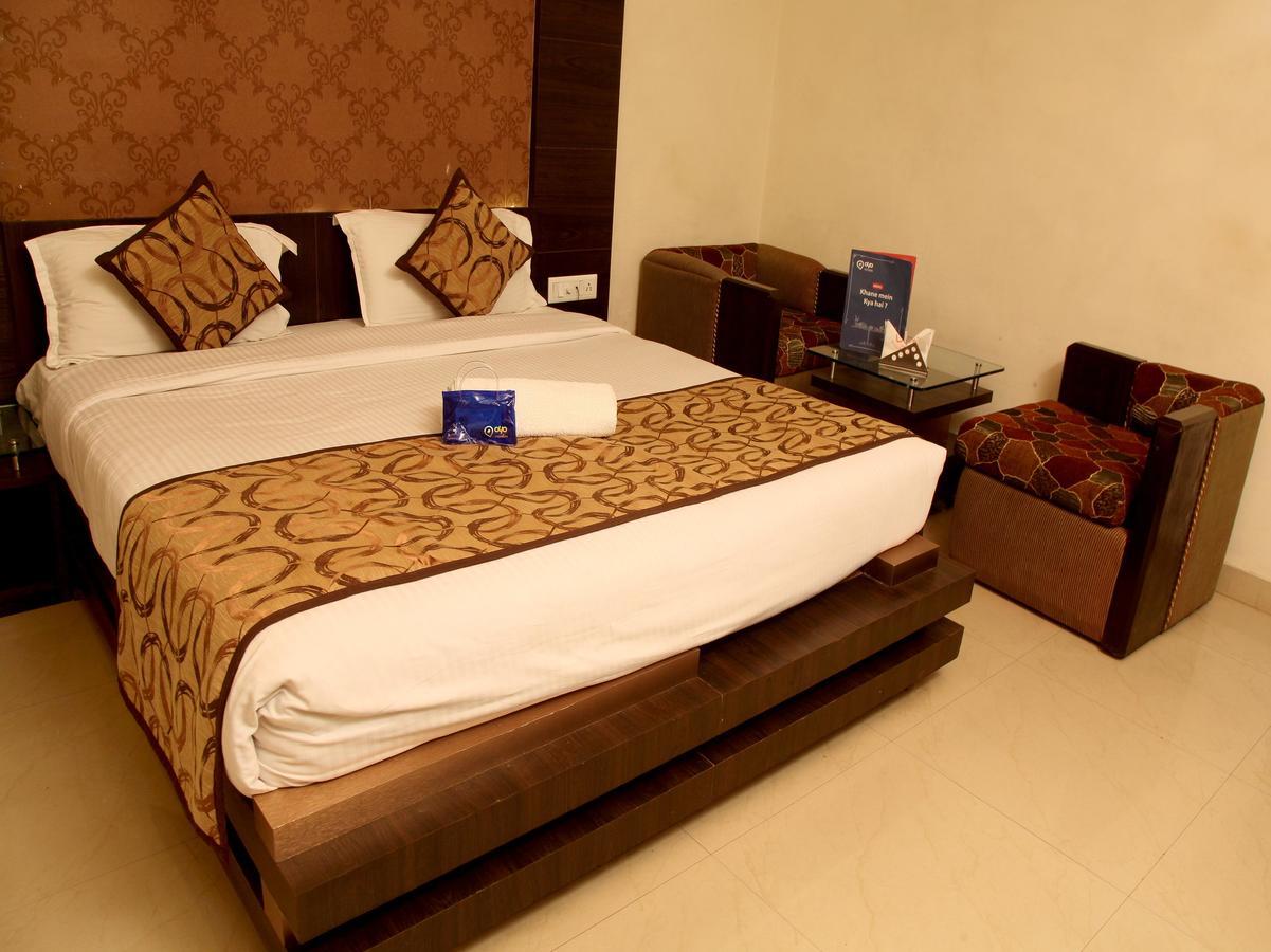 Oyo 905 Galaxy View Hotel Prayagraj Extérieur photo